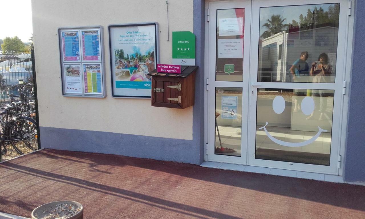 Mobile Home Service Hotelier Frejus Bagian luar foto