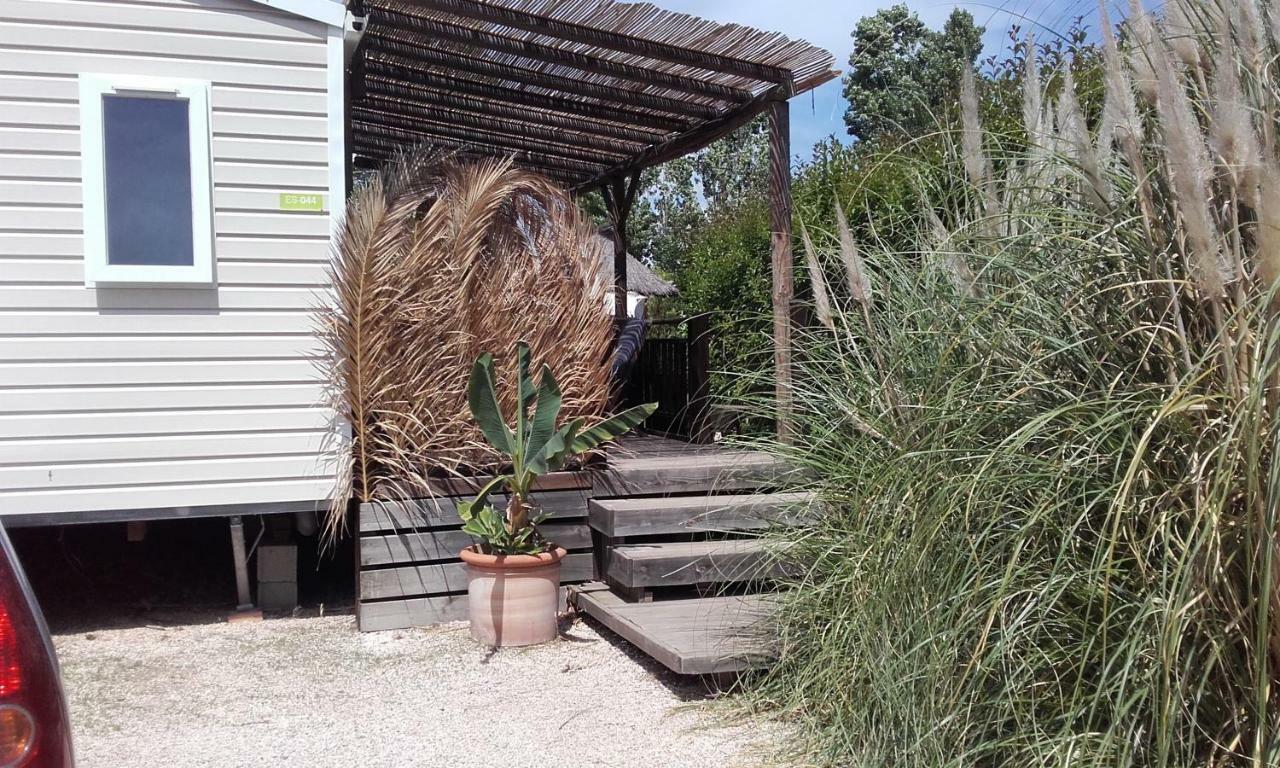 Mobile Home Service Hotelier Frejus Bagian luar foto