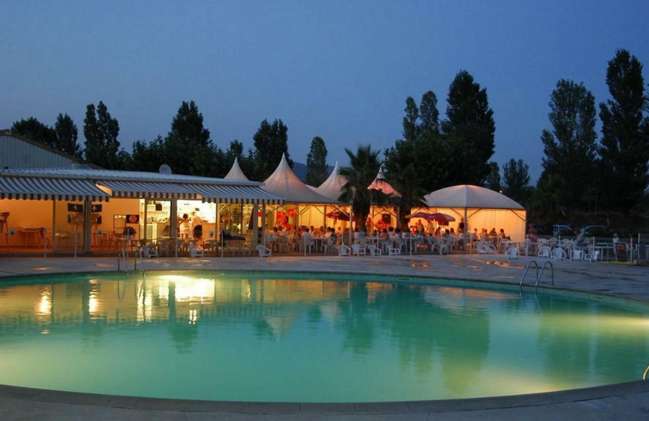 Mobile Home Service Hotelier Frejus Bagian luar foto